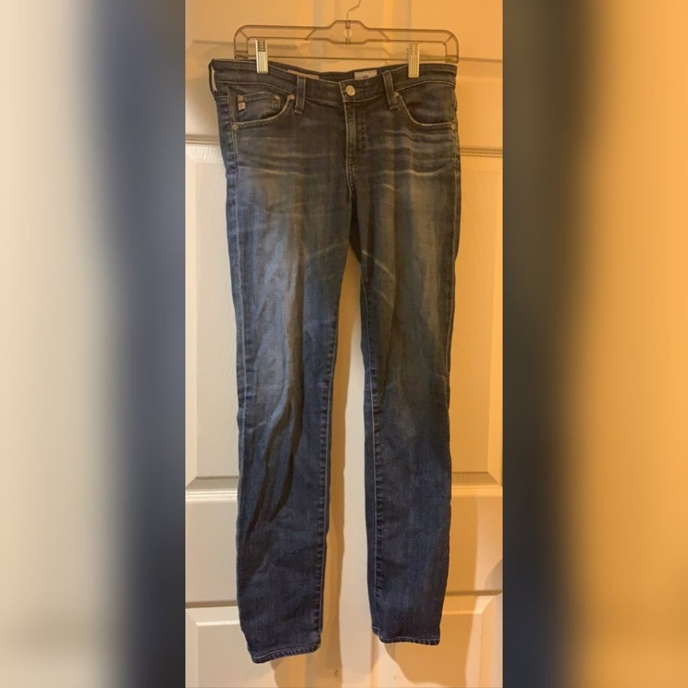 28R Straight Leg Blue Jeans